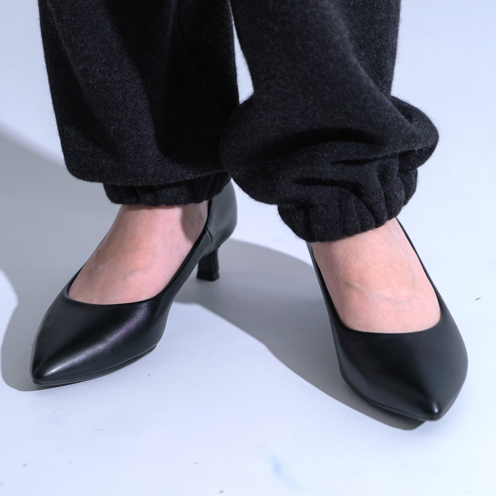 SPUMA55 カシミヤシルクパイル編みジョガーパンツ