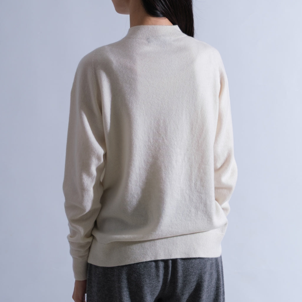 CLARIS カシミヤモックネックプルオーバー