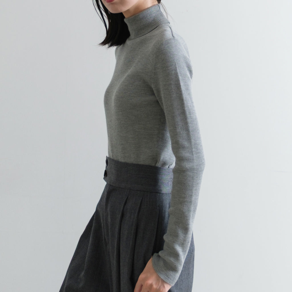 STH  カシミヤシルク タートルネックリブプルオーバー