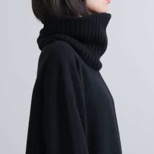 SAPNAA cashmere neck warmer