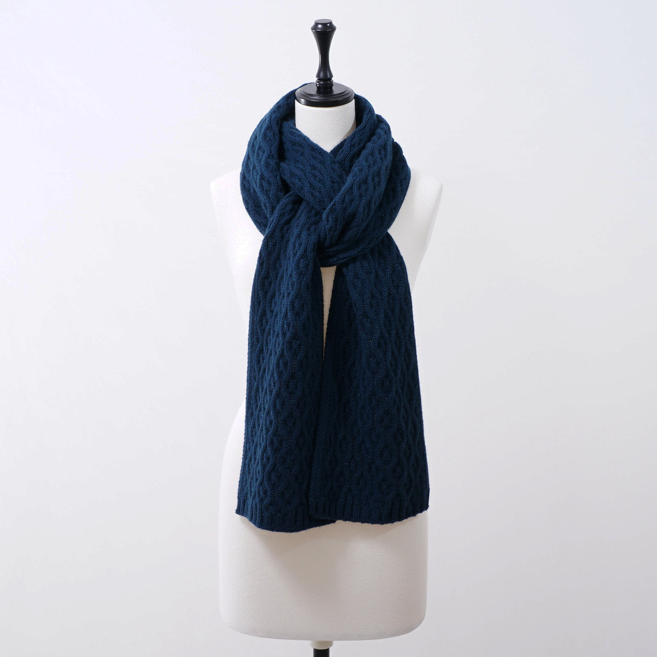 IASON wool cable knit scarf